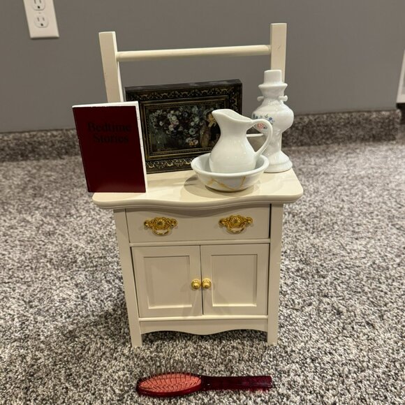 American Girl - Samantha Parkington Commode - Picture 1 of 8